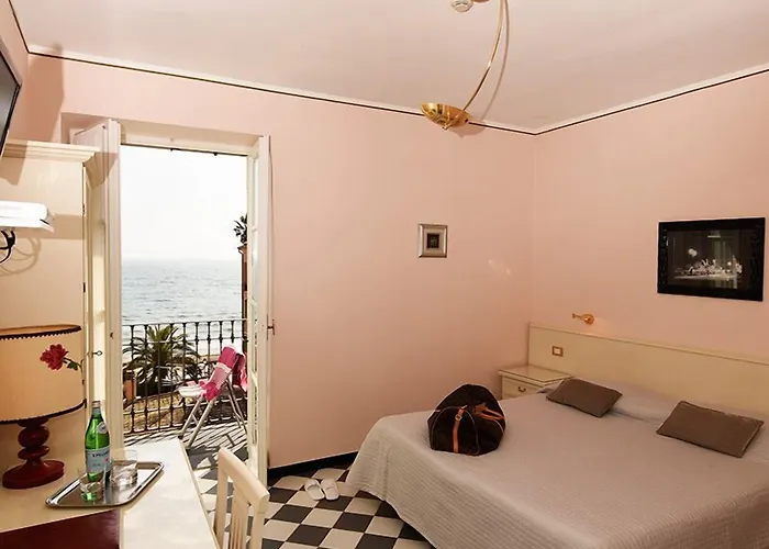 Splendid Mare Laigueglia