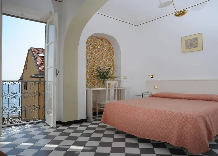 Splendid Mare 4* Laigueglia